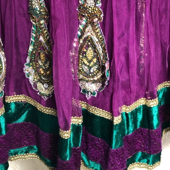 - Womens East Indian 3 piece outfit. - Picture 3 of 11